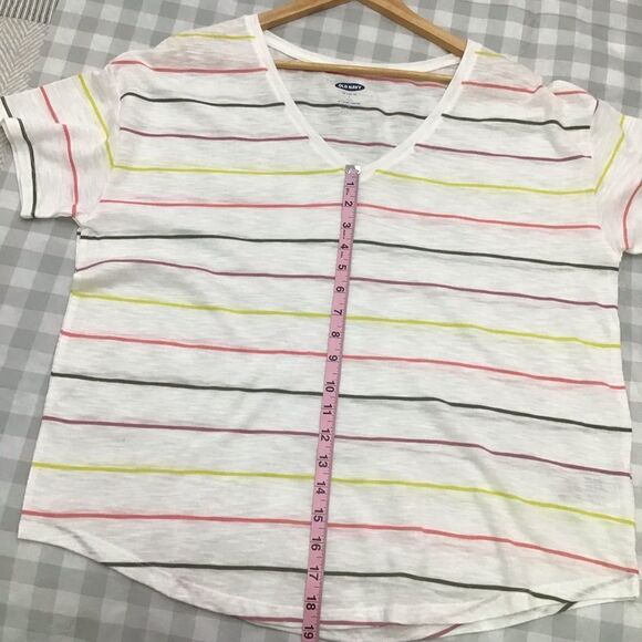 2/40$ OLD Navy 2 pieces t-shirt v-neck bundle Large pink striped white yellow - Picture 11 of 14